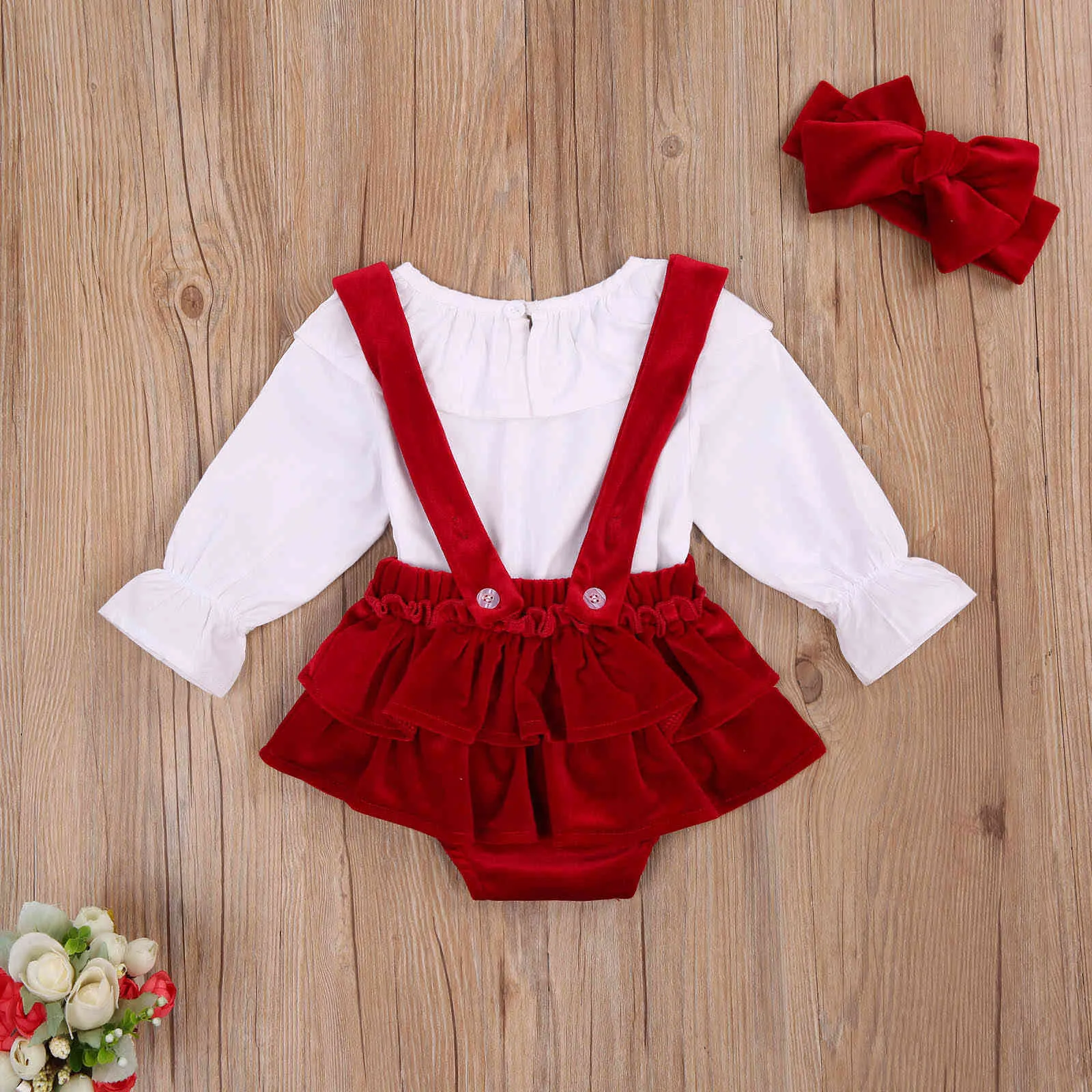 0-24m Alla hjärtans dagfödd spädbarn Babyflicka Kläder Set Ruffles Vit Toppar Bow Red Velvet Shorts Headband Outfit Xmas 210515