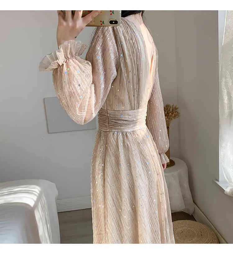 Mujeres primavera diseño elegante coreano elegante temperamento salvaje vestido femenino cuello en V manga linterna brillante una línea vestido 210514
