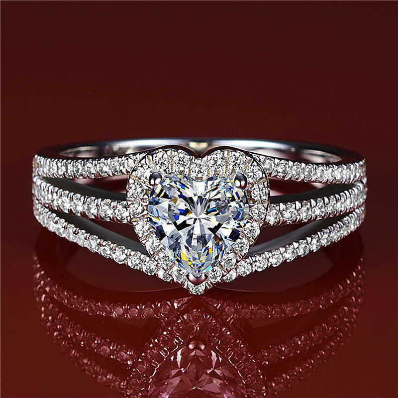 حلقات إمرأة كريستال ثلاثة صف خاتم الحب الماس مع مايكرو مطعمة الزفاف سيدة الزفاف أنماط الفرقة