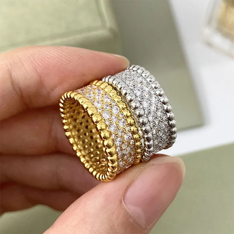 Femmes designer anneaux anneaux Colliers vis Bracelet Party Mariage Couple de couple Amour Love Fashion Luxury Ring Bracelets Cleefes With Box 309k