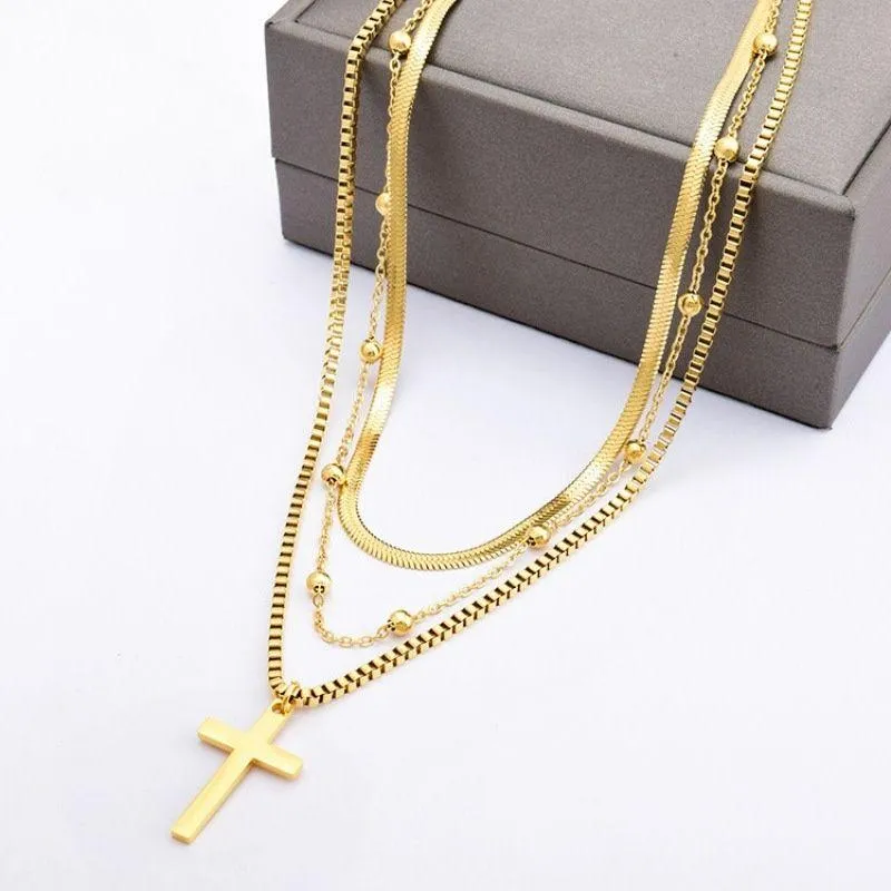 Chokers Multi Layer Snake Bone Chain Ketting Mode Drielaags Kruis Hanger Titanium Staal Sweater303s