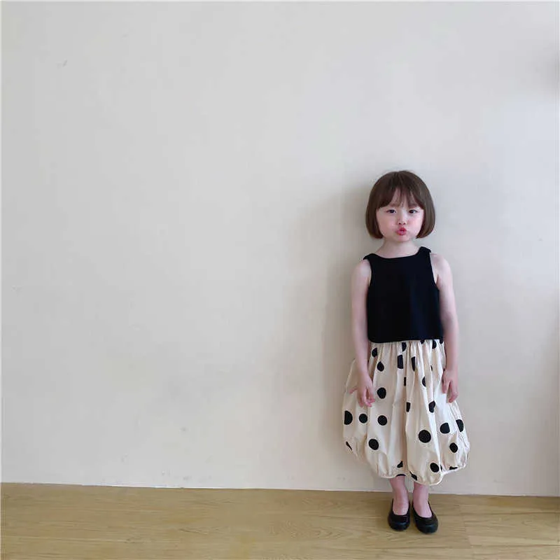 Flickor sommar bomull prickkläder uppsättningar koreanska stil söta lös ärmlös väst och kjolar 2cs kostym barn outfits 210615