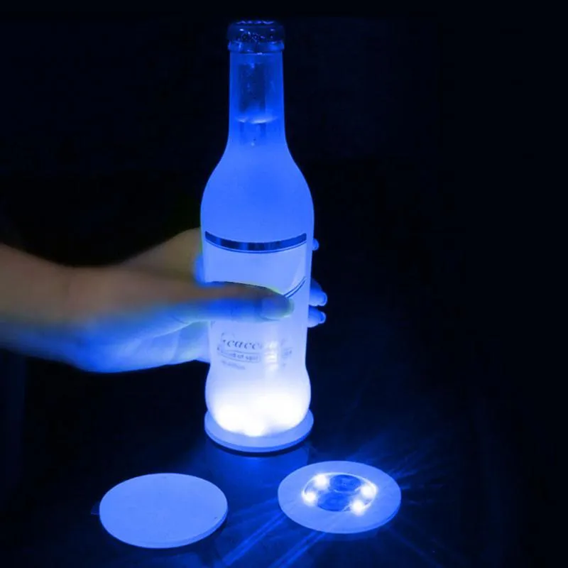 新しい電池式LEDボトルステッカーコースターはLEDパーティードリンクカップマットクリスマス花瓶新年ハロウィーンデコレーションライト