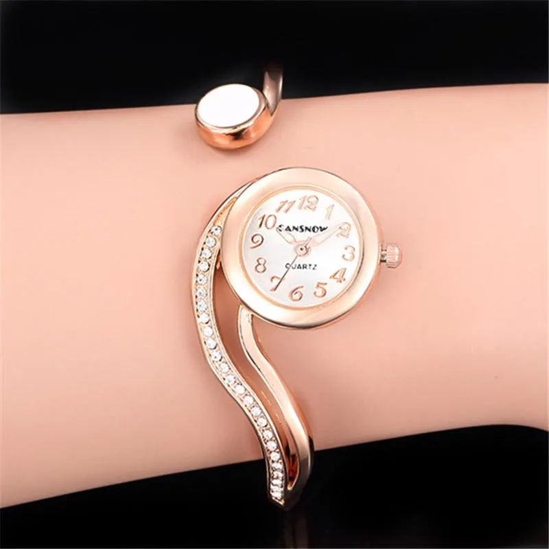 Armbandsur klocka för kvinnor 2021 damer 18k guld ädelsten unik design kvarts klockor manschettklocka klocka zegarek damski228l