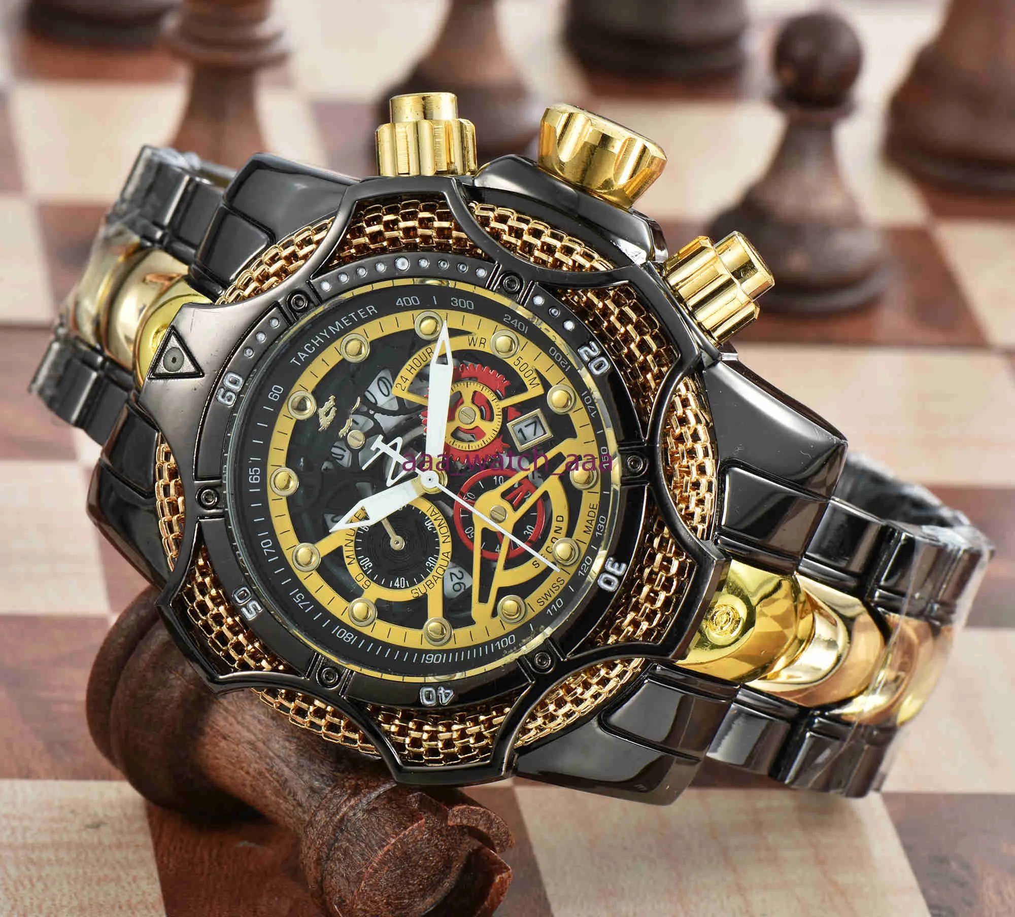 Unbeaten Watch 2021 Hot Selling Hög kvalitet Stor Urtavla Automatisk Datum Rostfritt stål Handled Herr Quartz Watches Reloj De Hombre