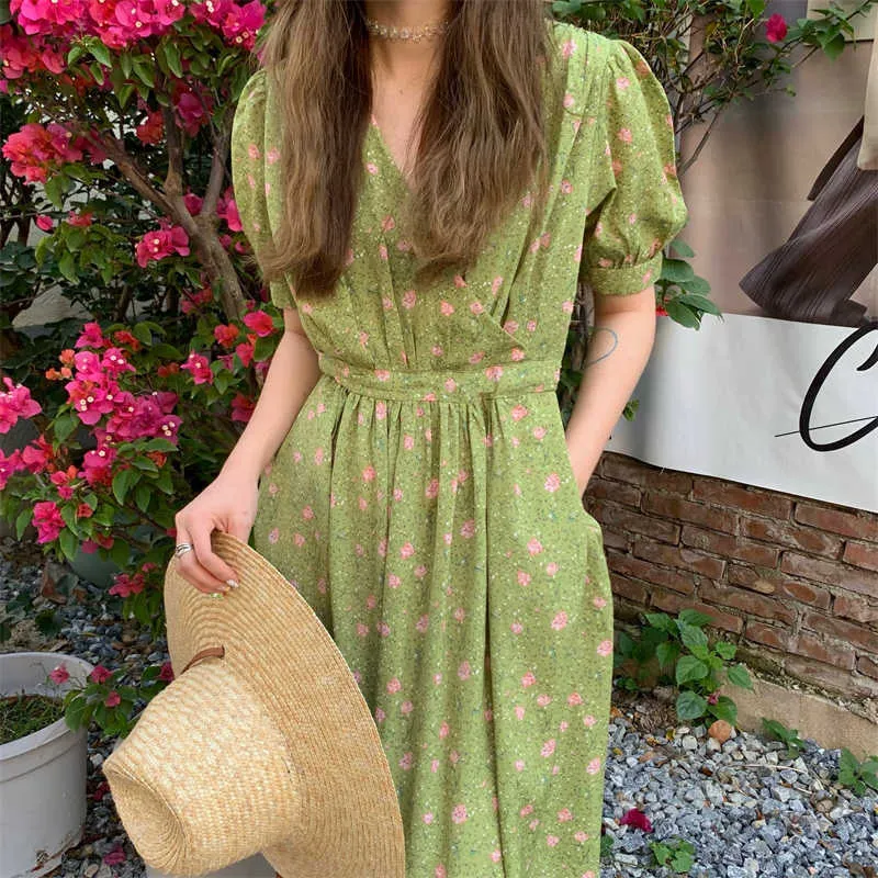 Korejpaa Women Dress Summer French Gentle Tender Green Small Floral Slimming V-Neck Crossover Design Waist Tie Vestidos 210526