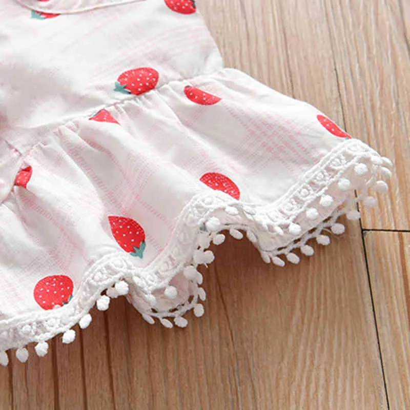 Zomer Korte mouwen Meisjes Kleding Set Baby Aardbei Print Top + Effen Kleur Shorts kinderen Casual 2 STUKS 210515