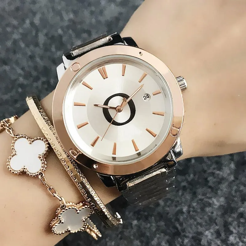 Marque de mode montres femmes dames fille grandes lettres Style métal acier bande Quartz montre-bracelet popularité cadeau grâce charmant designer durable