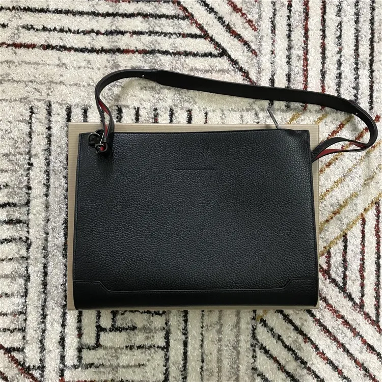 Mode kvinnor kväll axel väska äkta lädernitar spikar bow crossbody män väskor på designer handväskor small218n