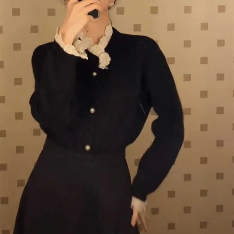 Costume de jupe à tricoter noire pour femme Vintage Pull Cardigan Manteau en dentelle + Taille haute Jupe plissée en laine chaude Ensemble d'hiver deux pièces 210619
