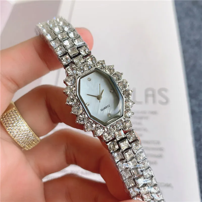 Marka Watch Women Girl Kolorowy krystaliczny styl stalowy zespół kwarcowy zegarki CHA46232P