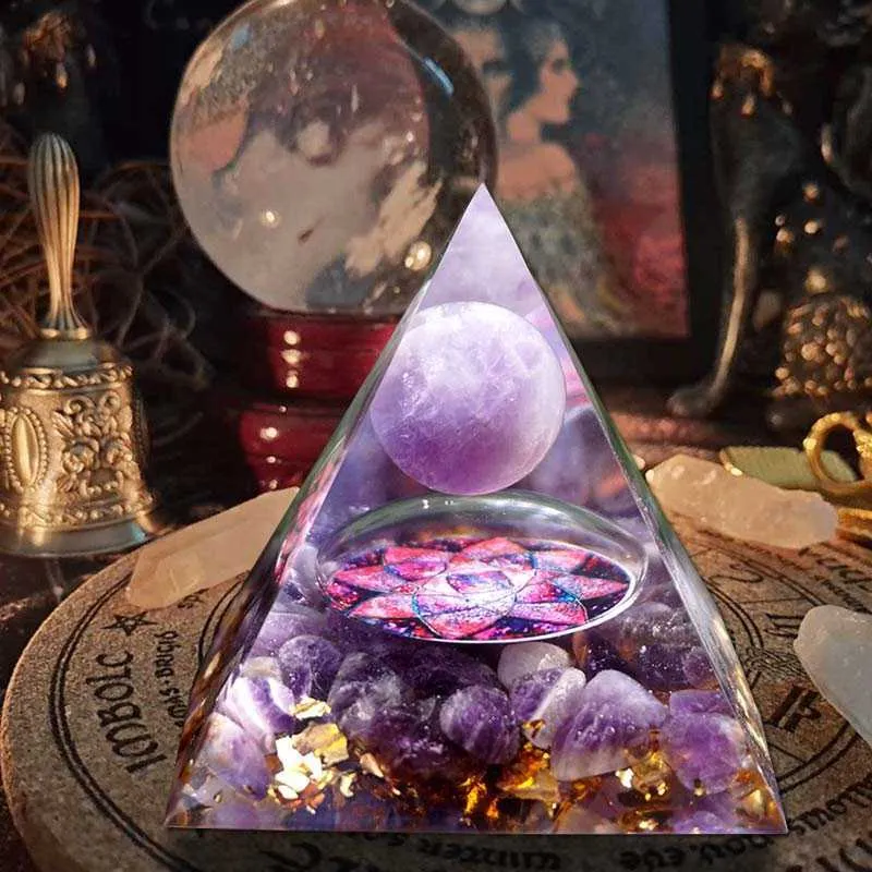 Pyramide d'orgonite faite à la main 60mm Sphère de cristal d'améthyste avec améthyste Pierre de cristal naturelle Orgone Energy Healing Orgone 210727