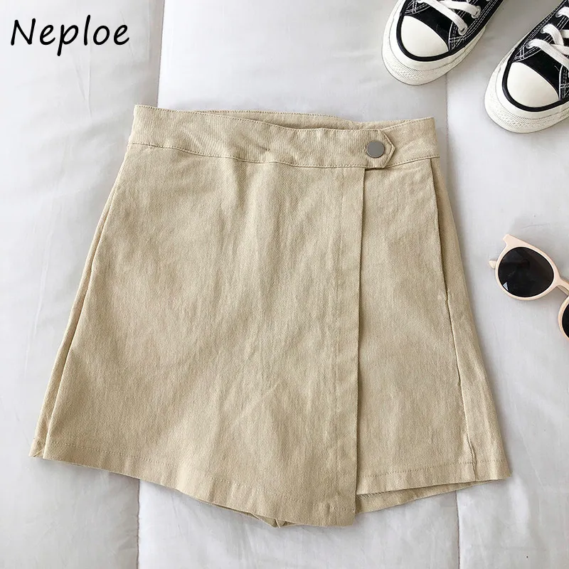 Neploe High Waist Hip A Line Shorts Women Button Design Solid Shorts Feminino Summer New Outwear Slim 210423