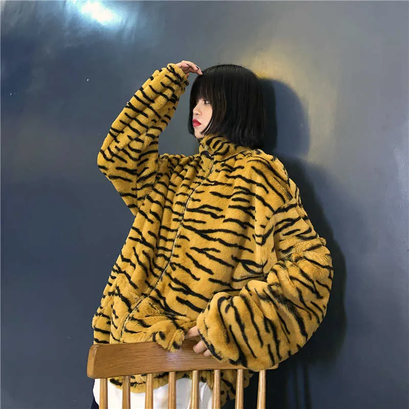 HARAJUKU Retro inverno inverno Cappotti caldi Donne Fashion Peluche Zipper Taschino Giacche Zebra Strisce Parka Outwear 55454 211018