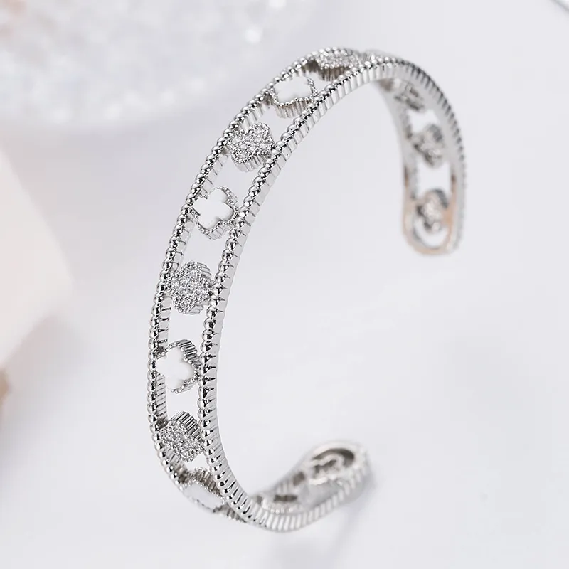 Bracciale a polsino con scimmia danzante donna Braccialetti con fiori colorati di zirconi di qualità Gioielli famosi di lusso Regalo femminile Pulsera 22037407731