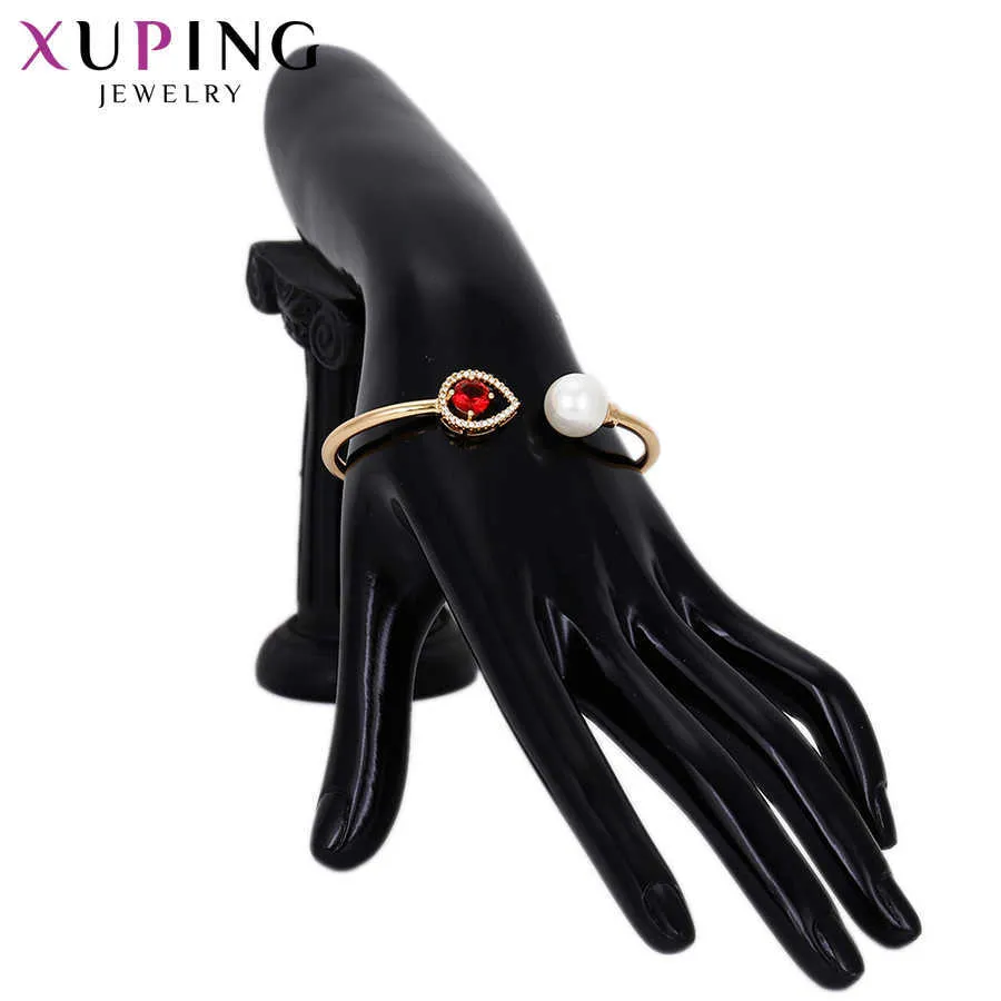 Xuping Mode Or Couleur Plaqué Tempérament Bracelet Nouvelle Arrivée Haute Qualité Bijoux pour Femmes Noir Vendredi Cadeau 51723 Q0719