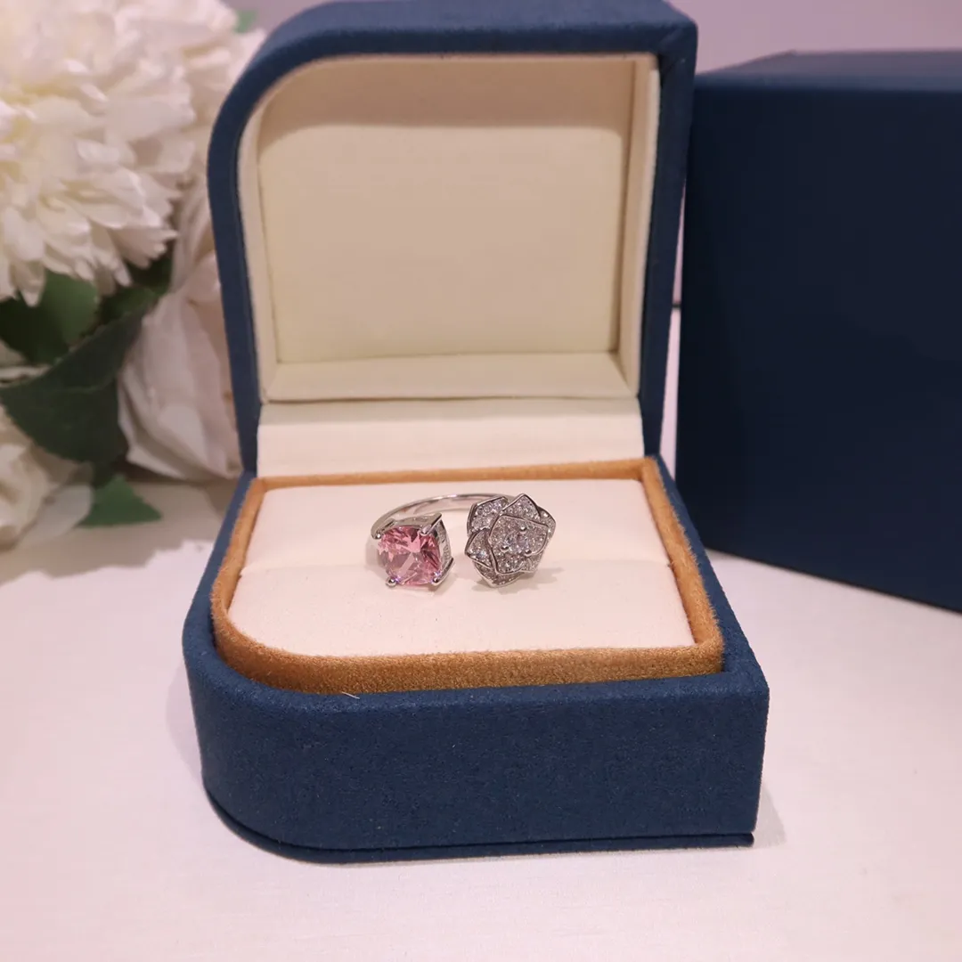 Designer Ringen Lady Pink Diamond Series Rose Shape Ring voor dames Vingerringen Bruiloft met doos 8ccx