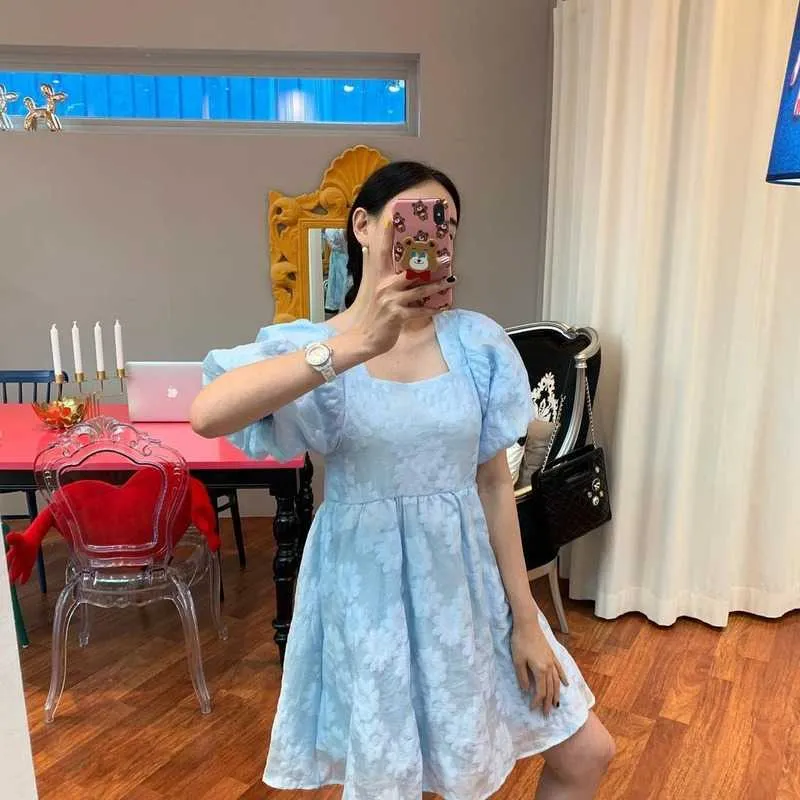 コレヒパアの女性のドレス夏の韓国のエレガントな正方形の襟の巨大なソリッドプリーツハイウエストルーズランタンスリーブドレス210526