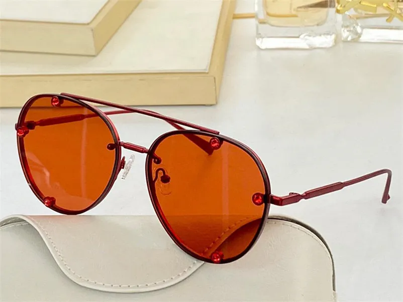 2045 Fashion Summer Style Gradient Lens Solglasögon UV 400 SKYDD FÖR KVINNA VINTAGE OUTER METAL ROUND Frame Top Quality Come WI212T