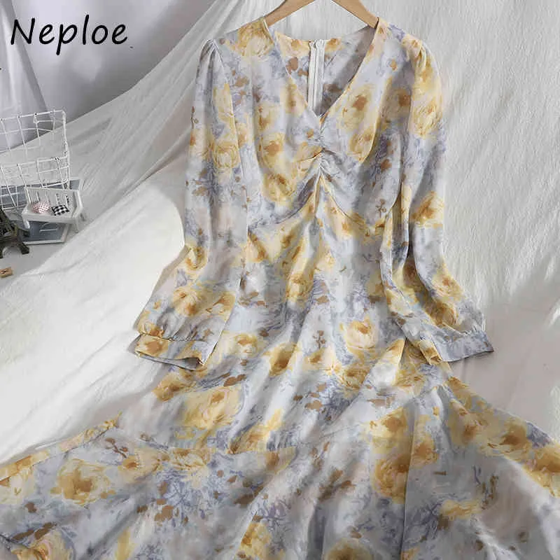 Neploe Vintage Print Bohemian Langes Kleid Frauen V-ausschnitt Drapiertes Design Langarm Vestidos Frühling Temperament Robe 210510