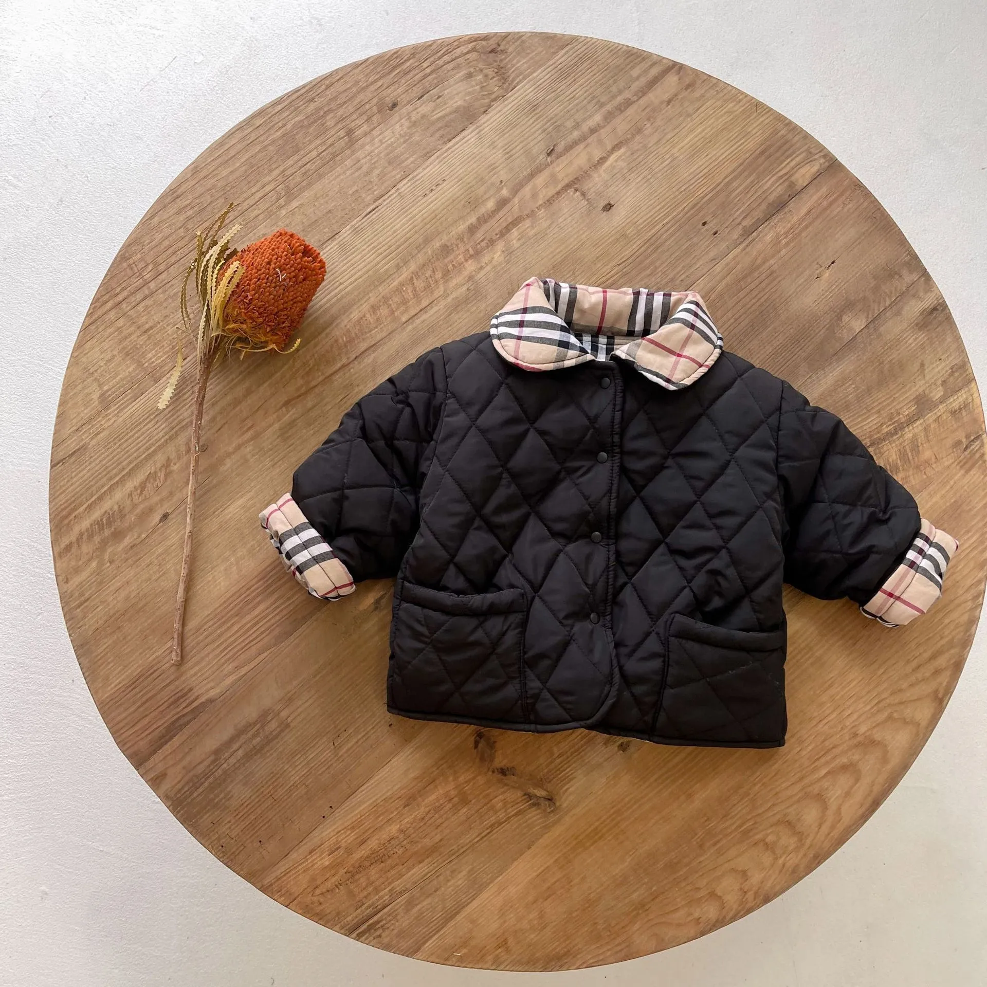 Vestes d'hiver pour bébés de 0 à 3 ans coupe-vent de couleur unie avec veste en coton veste de manteau à carreaux assortie