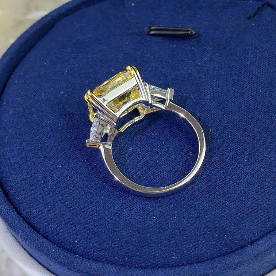 Luomansi Square Yellow Creation Moissanite Super Flash Ring 100S925 Silver Big Diamond Wedding Engagement Woman Jewelry K727332T2414857