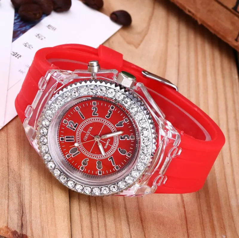 Armbanduhren Mode Flash Leuchtende Uhr Persönlichkeit Trends Studenten Liebhaber Gelees Frau Herrenuhren Licht Handgelenk Reloj Ho206H