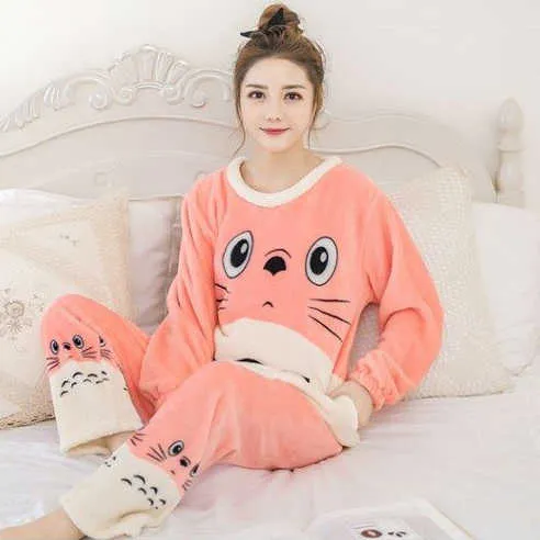 Winter Flanell warme Pyjamas Frauen Langarm Home Anzug Damen Nachtwäsche Cartoon Samt Pyjama Set verdicken feminino Pyjamas 210830