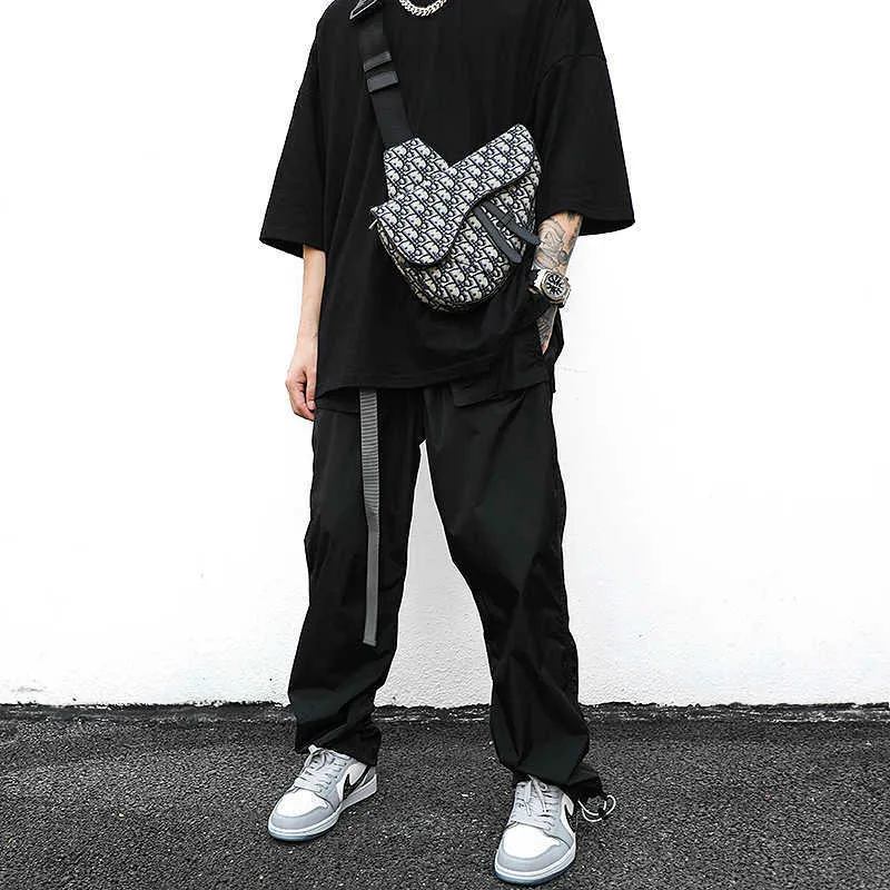 검은 전술화물 바지 얇은 섹션 2020 도시 streetwear화물 스웨트 팬츠 벨트 포켓을 가진 남자 만 남성용 바지 C0607