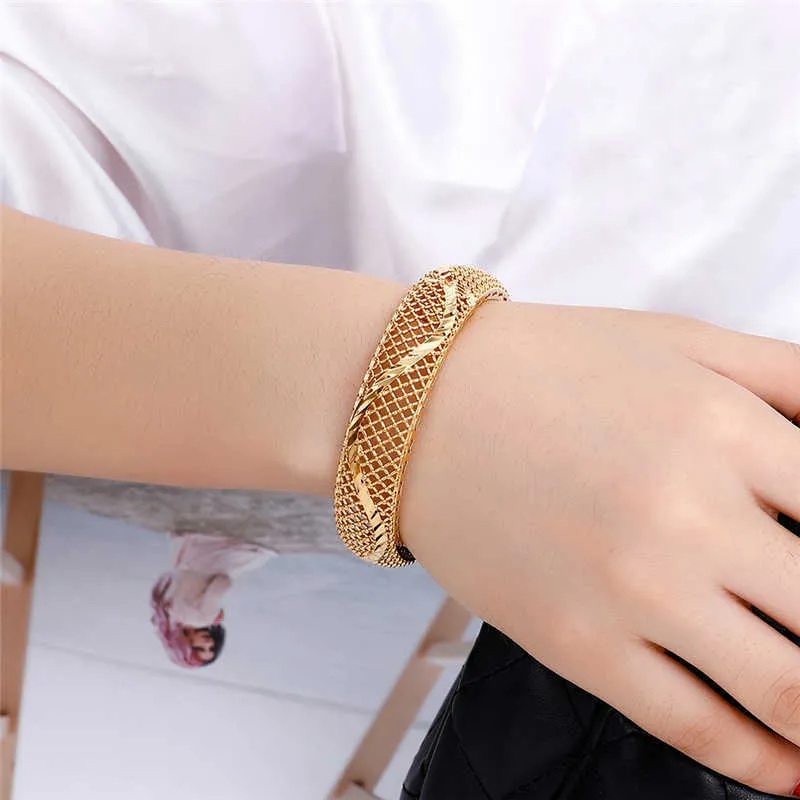 2020 Mode Luxe Or Argent Couleur Bijoux Creux Bracelets pour Femmes Hommes Charme Fiançailles Bracelet Cadeaux Pulseras Q0719