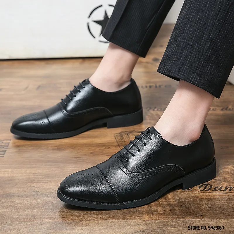 New Pointed Classic Patchwork Black Flats Oxford Shoes Uomo Casual Mocassini Abito formale Calzature Sapatos Tenis Masculino