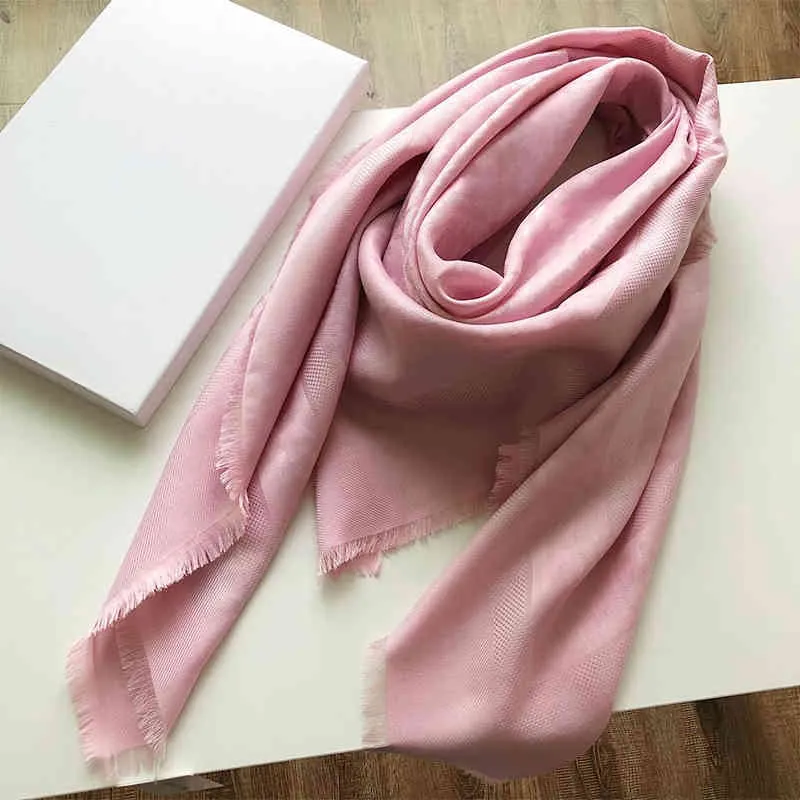 Whole female scarf shawl warm luxurious female autumn winter scarf is the good collocation of air conditioning room R6VN7130736