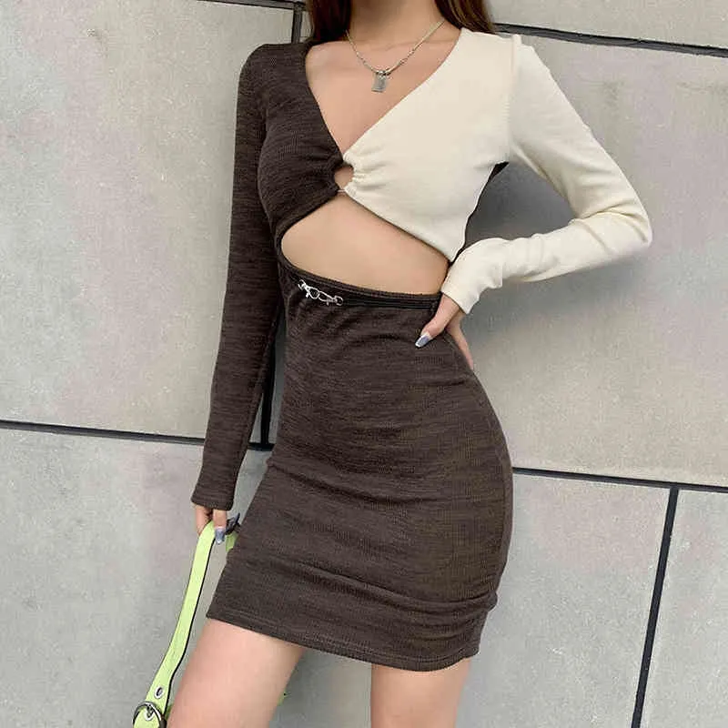 Sexy Hollow Out Slim Y2K Dress Mulheres V Neck Metal Anel Bodycon Mini Vestidos Moda Manga Longa Roupas Painéis 210517