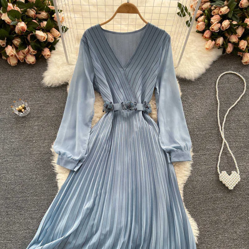 Blauw / beige chiffon geplooid lange jurk vrouwen vintage v-hals bladerdeeg mouw gedrapeerd vestidos vrouwelijke high-end vakantie robe 2021 Nieuwe Y0603