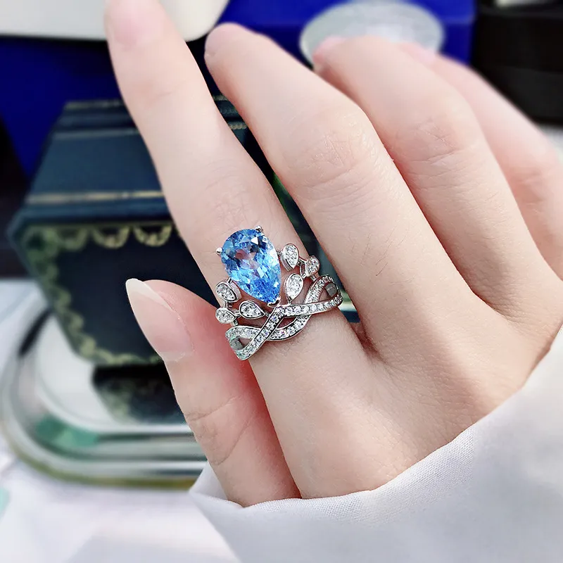 A Butterfly 925 Sterling Silver Crown Luxury Pear Cut Simulation Moissanite Aqumarine Diamond Wedding Ring Fine Jewelry