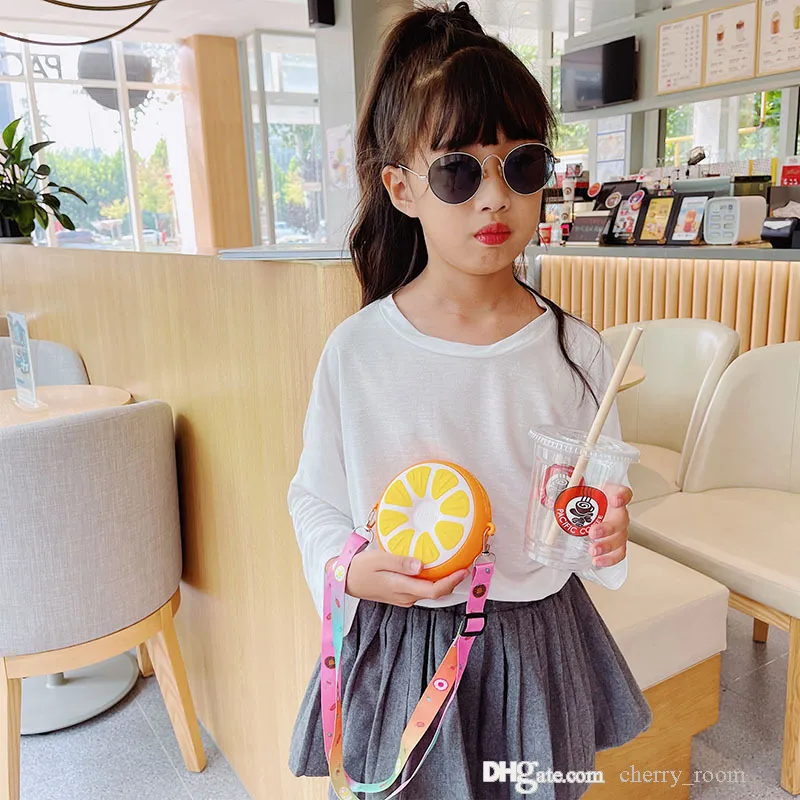 2021 Kinderen Siliconen Fruit Purse Mode Kids Kiwi Fruit Oranje Patroon Kleine ronde tas Een schoudertassen Kinderen Crossbody Wallet F636