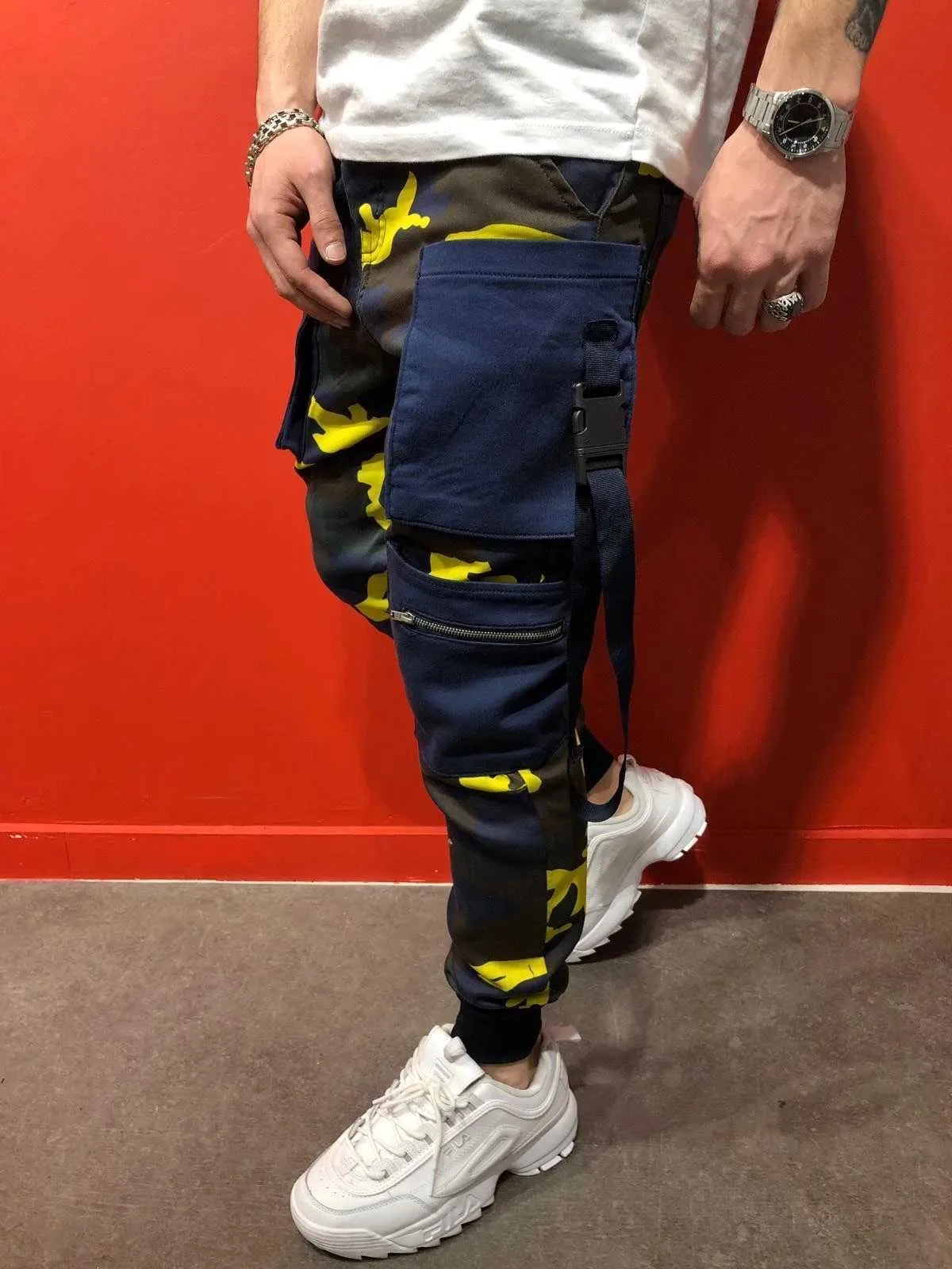 Pantaloni cargo da uomo Nastri neri Blocco multi-tasca 2020 Pantaloni Harem Harajuku Pantaloni sportivi Hip Hop Pantaloni casual maschili Y0811
