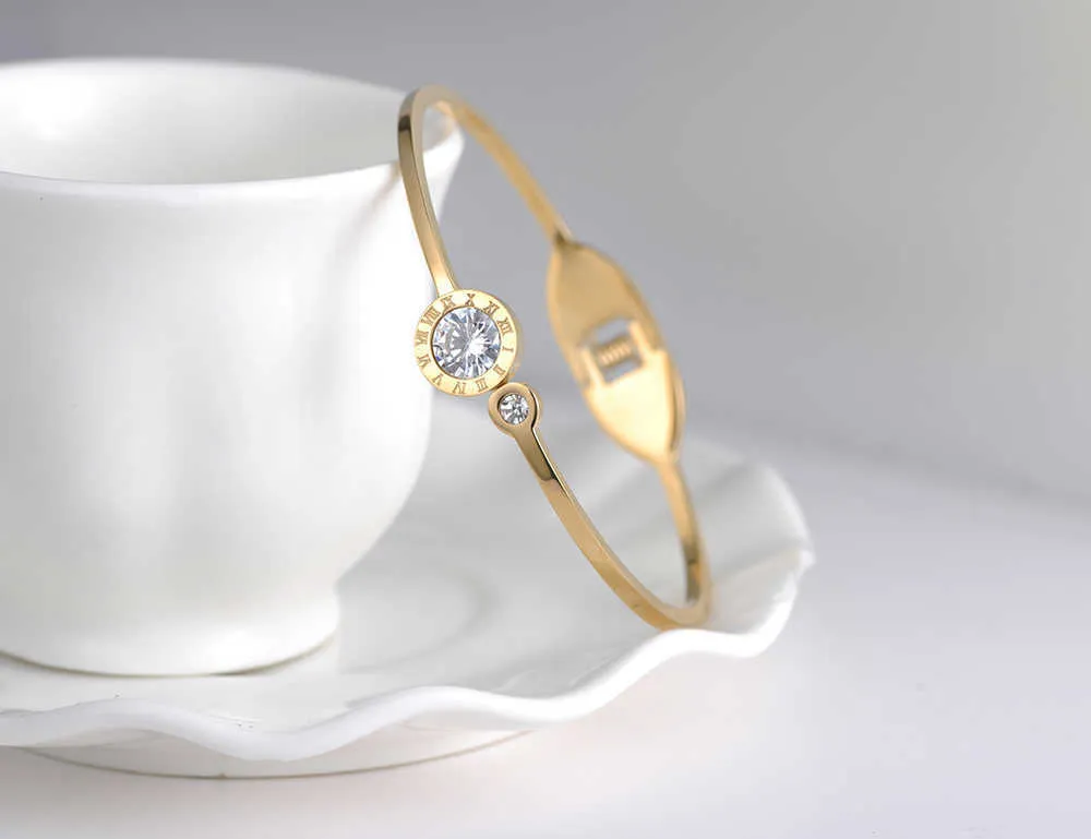 Classico acciaio al titanio numeri romani bracciali braccialetti di lusso cubic zirconi braccialetto da sposa gioielli le donne B18028 Q0717