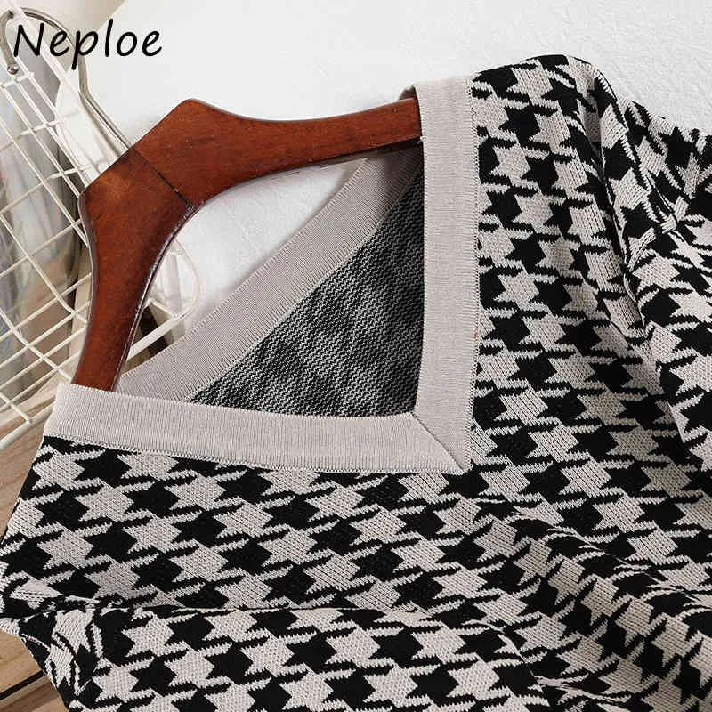 NEPLOE LOSSE CRACK STYLE PLAID 2 STKS Dames Set V-hals Lange mouw Pullover Knit Sweater + Hoge Taille Heup Wide Pen Pants Pak 210423