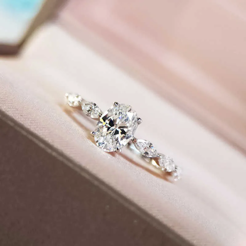 Anelli di fidanzamento delle donne delicata Huitan AAA Cubbic Zircon Silver Color Delicate proposta Anello amante Gioielli da sposa di alta qualità Q1686350