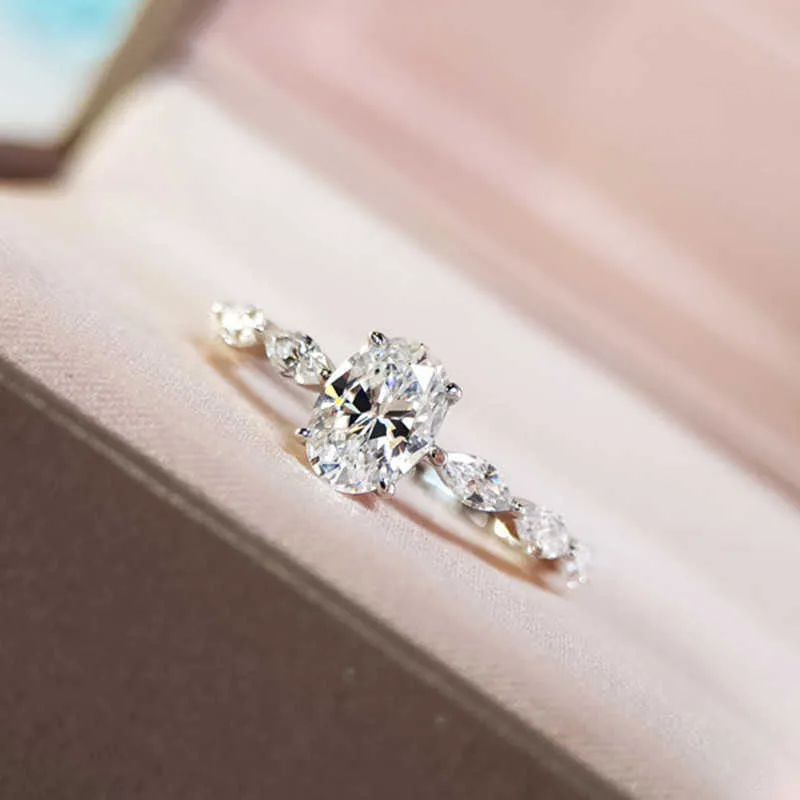 Huitan Dainty Women Engagement Rings aaa cubic zirconシルバーカラー繊細な提案恋人のための高品質の結婚式のジュエリーq4354455