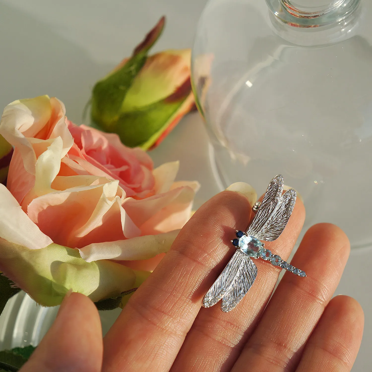GEM'S BALLET Design fatto a mano Spilla a forma di libellula Nastro in argento sterling 925 1,41 ct Spille con topazio azzurro cielo naturale le donne Gioielleria raffinata