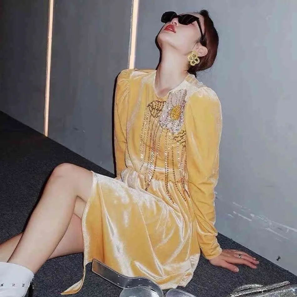 Free Chic Women Velvet Dress O-neck Puff Sleeve Diamond Tassel Design Irregular A Line Club Party 210524