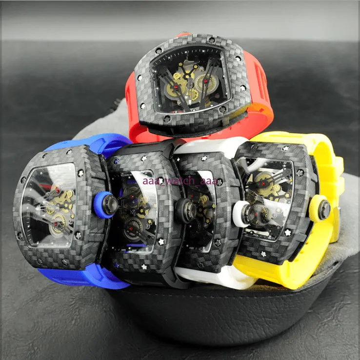 2021 New Quartz Watch Men Men Casual Sport Wristcs MAN039S Watchs Carbon Solder Case Case Fashion Chronograph Silicone Brand7654150