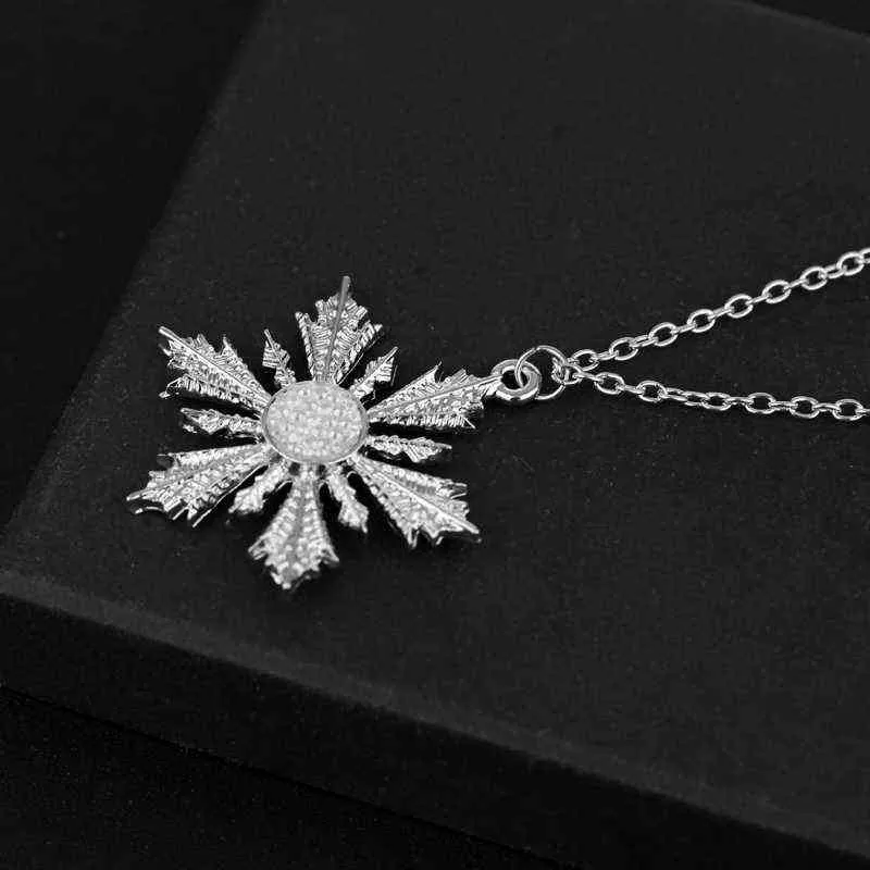 Collana con fiocchi di neve estetici con pietra di cristallo CZ donna Accessori invernali delicati Regali di Natale Gioielli di moda G1206