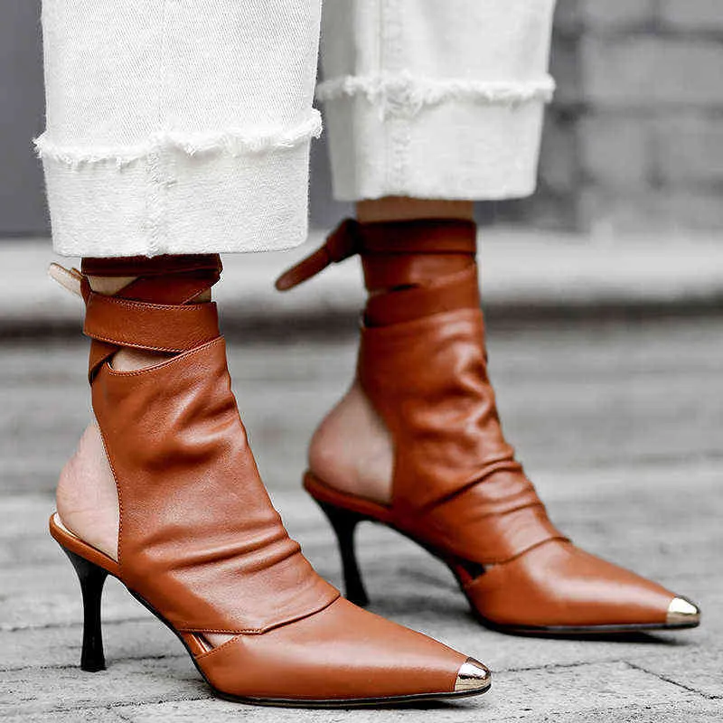 Летняя мода Новые заостренные тонкие высокие каблуки женские туфли стиль коричневые сандалии металлический носок выдолбленные сандалии