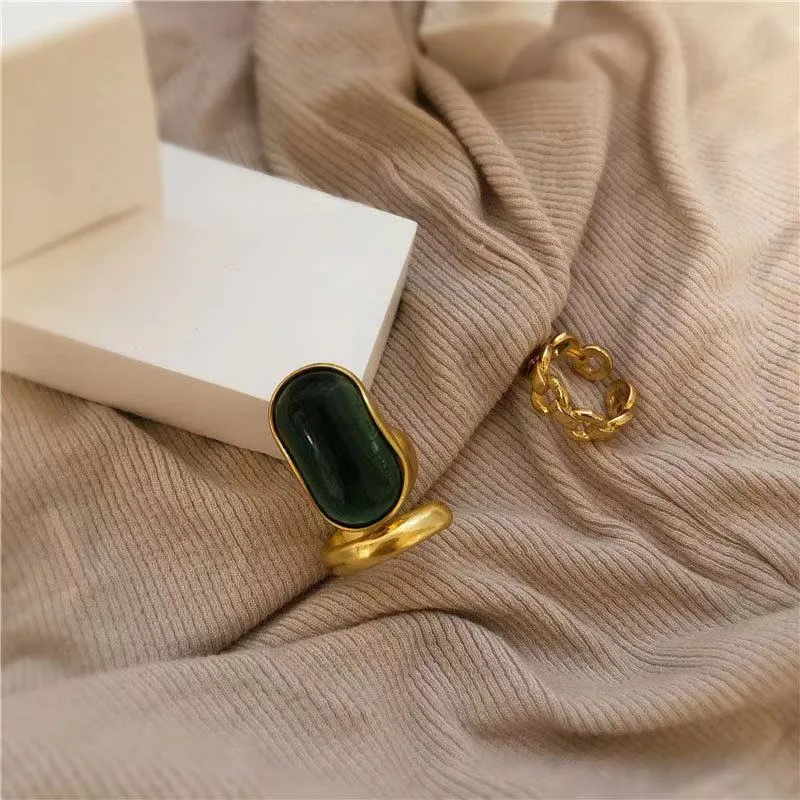 Anello di smerald francese Donne Noble Temperament Ring Anello a mezza anello aperto Gold Ring Logistics256E2215646