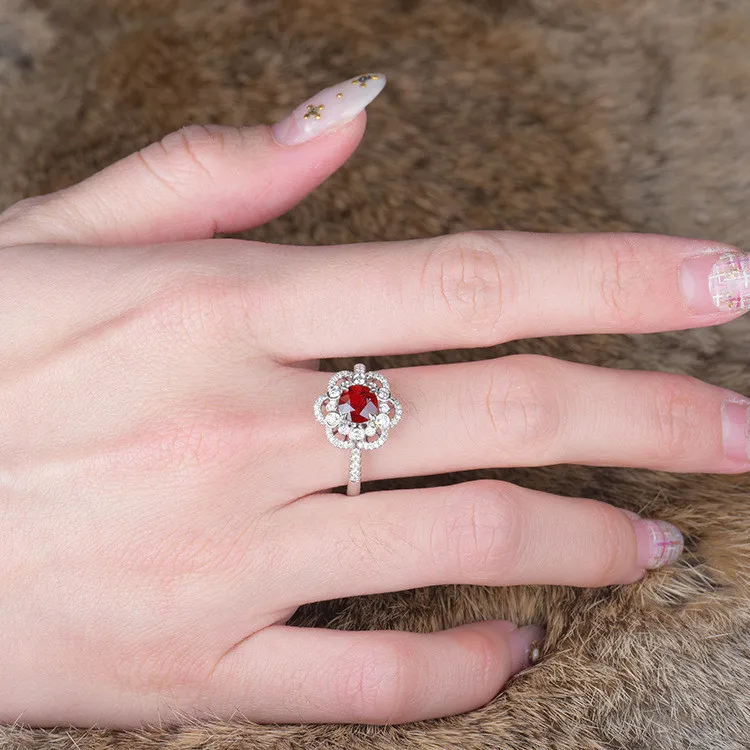 Mode chic fleur rouge cristal rubis pierres précieuses diamants anneaux pour femmes or blanc argent couleur bague bijoux bijoux cadeaux de fête2742482