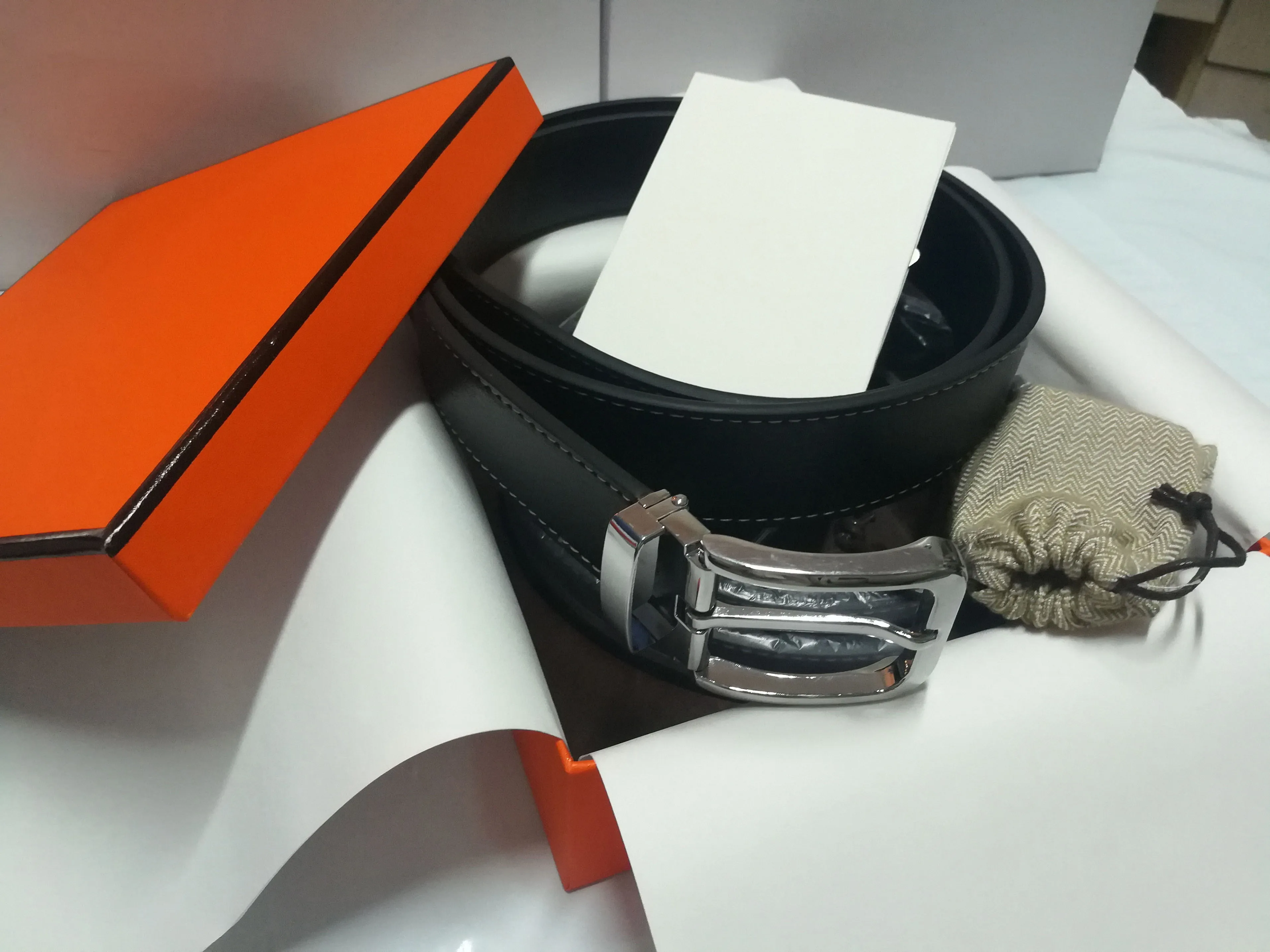 Con cinturones de diseñador de caja naranja entera para hombres y regalos de mujer, una correa de negocios, cinturón de negocios para hombres de oro, plateado, siltle big hebilla de hebilla244k