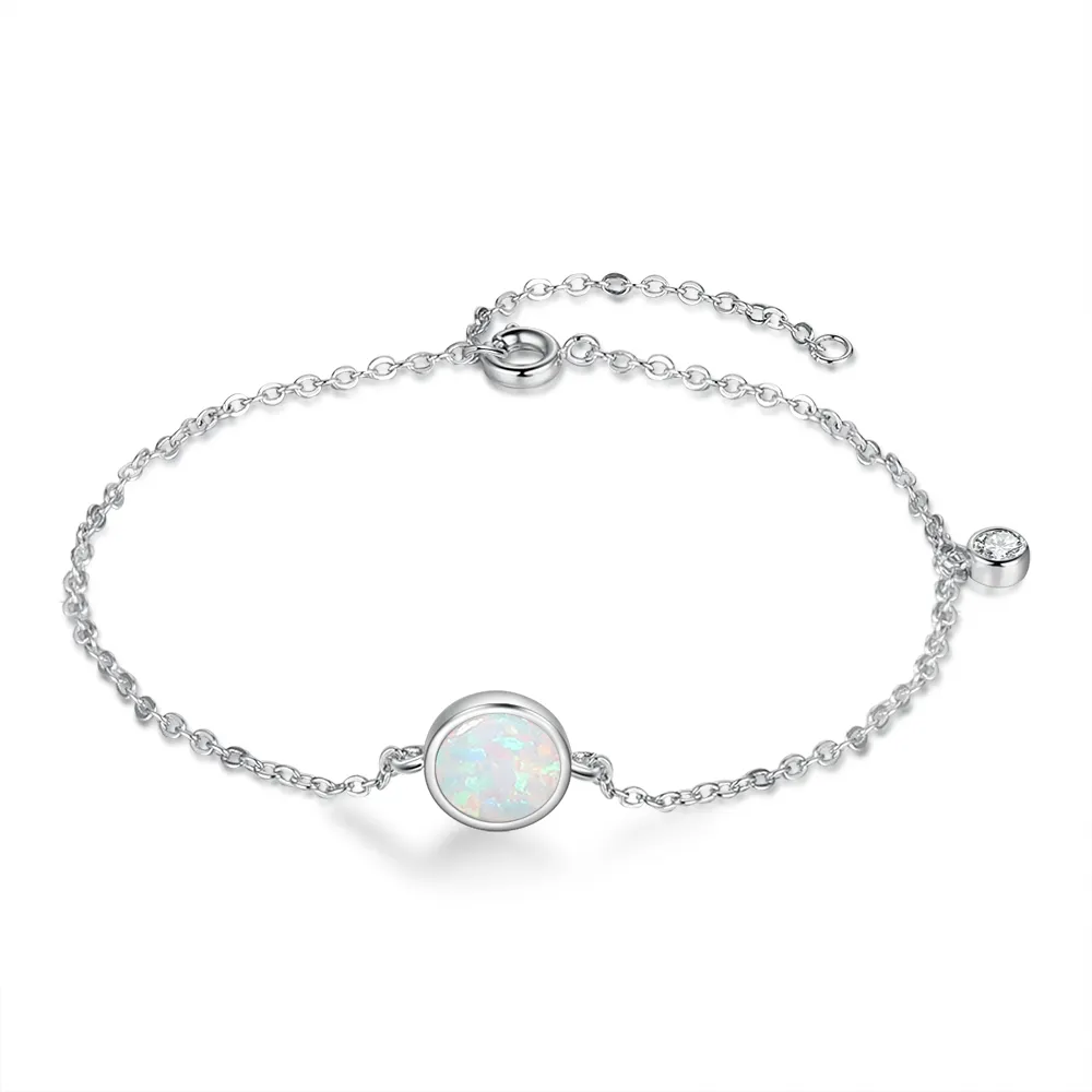 Jewelora Designer Silver Färg Rund Vit Opal Armband med Cubic Zirconia Classic Justerbar Chain Charm Armband för kvinnor